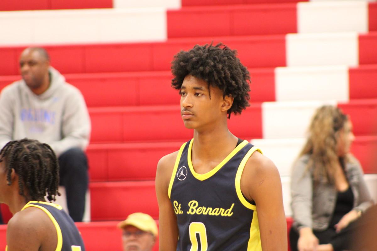 St. Bernard’s Tajh Ariza against Beverley Hills on Nov. 28, 2023.